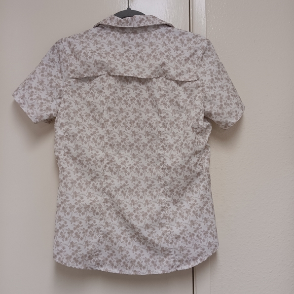 REI Women's Button Down Sahara Shirt - Picture 6 of 12